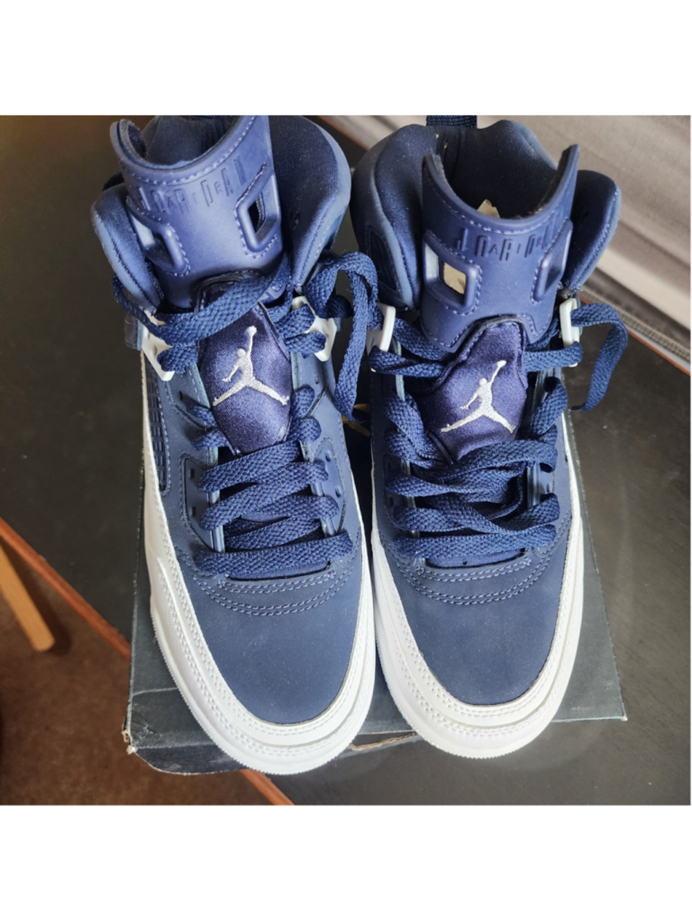 Boys Jordan Spizike BG Sneakers Size 5Y Navy and White